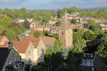View of the town from Tory neighborhood with the bell tower of Holy Trinity Church in Bradford on Avon, UK © Christophe Cappelli