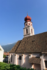 Fototapeta na wymiar Pfarrkirche St. Martin in Tschars / Vinschgau-Südtirol