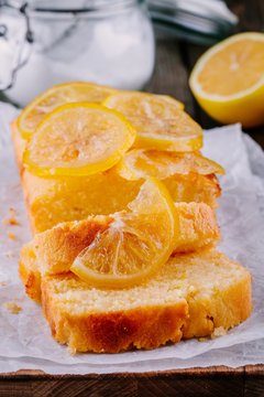 Lemon loaf cake with candied lemon slices.