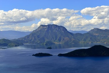lugu lake