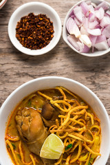 Obraz na płótnie Canvas Khao Soi Recipe, Curried Noodle Soup with Chicken