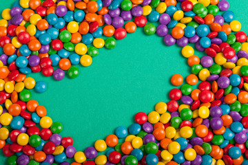 Fototapeta na wymiar chocolate confete colorido