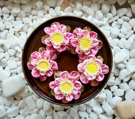 Obraz na płótnie Canvas Aromatherapy spa flowers