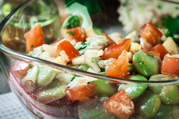 Broad bean salad with tomatoes