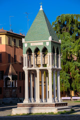 Beautiful Italian architecture in the city of Bologna - Ark of Rolandino de Passeggeri, PIazza San Domenico