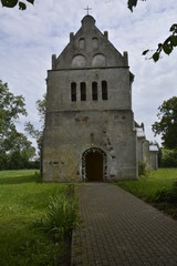 Fototapeta na wymiar Die Dorfkirche in Klopotowo