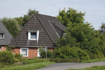 Wohnhaus, Einfamilienhaus,  Bäume