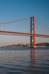 Ponte 25