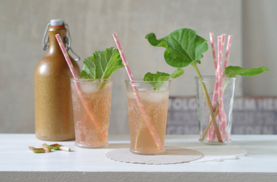 Rhabarber-Limonade