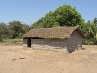 Fototapeta na wymiar Langhaus in Afrika