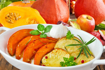 Kürbis und  Kartoffeln