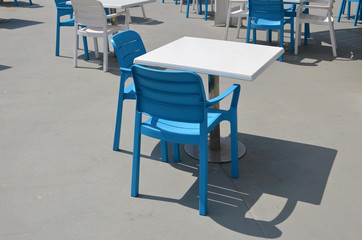 Garttentisch mit Sessel