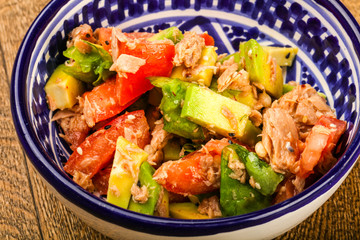 Tuna and avocado salad