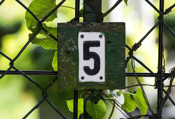 Hausnummer 5