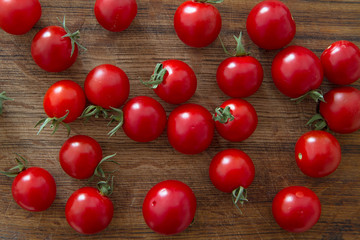 Naklejka na ściany i meble Cherry tomatoes III