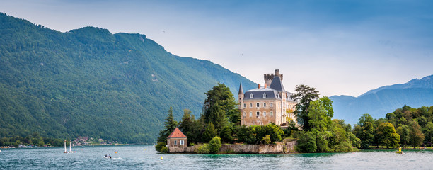 Château de Ruphy à Duingt sur le lac d'Annecy - obrazy, fototapety, plakaty