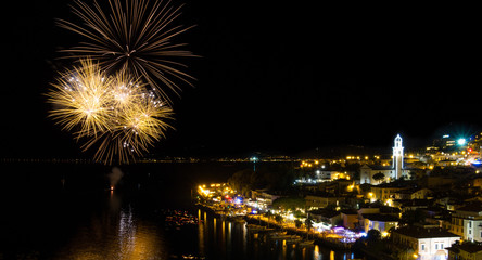 Feuerwerk &uuml;ber der Stadt