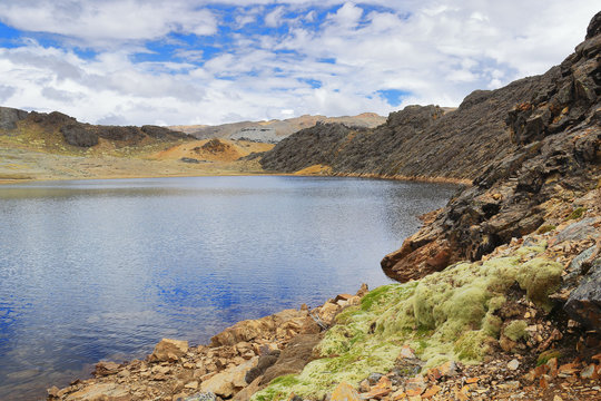 Laguna Azulcocha y Yareta