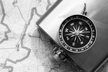 set traveler,a metal flask and compass