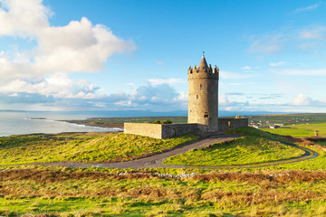 Doonagore castle near Doolin - Ireland © kwiatek7