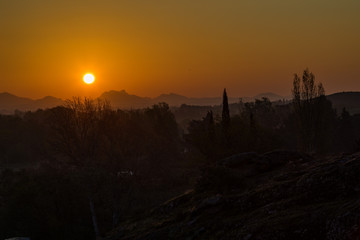 Obraz premium Sonnenaufgang Roquebrune-sur-Argens