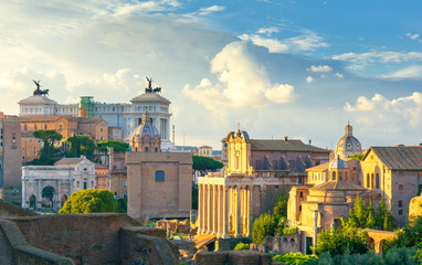 Fototapeta na wymiar amazing panorama of Rome during sunset, Italy
