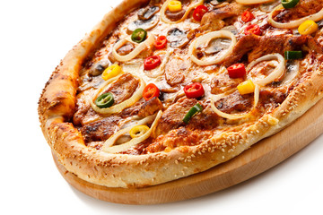 Pizza pepperoni with chicken and vegetables