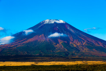 Fototapeta premium The Mount Fuji of the first snowcap and lake yamanaka.The place of shooting is Yamanaka Lake Yamanashi Prefecture Japan. 