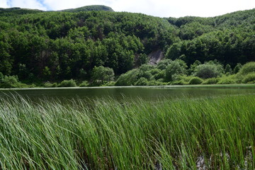 Lago fra gli Appennini (Italia)