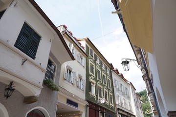 Fototapeta na wymiar Historische Altstadt von Meran / Südtirol