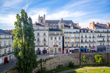 Fototapeta na wymiar Cathédrale Saint-Pierre et abords du château, Nantes