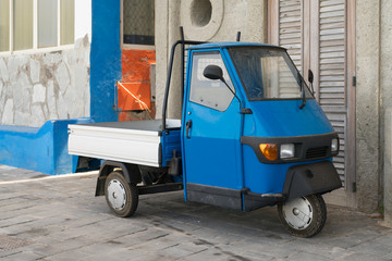 Nice blue small van 