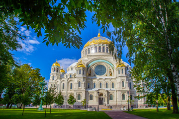 Fototapeta na wymiar Maritime Nicholas Cathedral Kronstadt