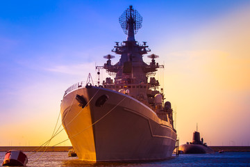 Sea convoy. Warships. Submarine.