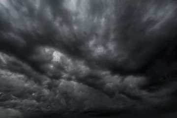 Tableaux ronds sur aluminium brossé Ciel Ciel sombre et nuages noirs, nuages d& 39 orage dramatiques avant la pluie