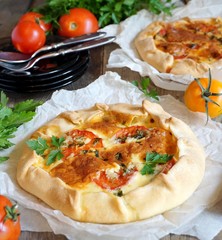 Galette with tomatoes and mozzarella