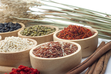 Cereal grains , seeds, beans