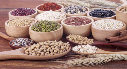 Cereal grains , seeds, beans
