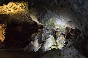 Höhle