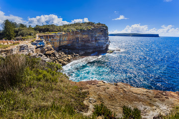 Fototapeta na wymiar Spectacular view of ocean cliff in the Gap Park on suny day, Watsons Bay, Sydney