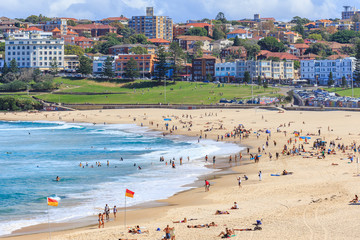 View of People relaxing on the Bondi beach in Sydney, Australia - obrazy, fototapety, plakaty
