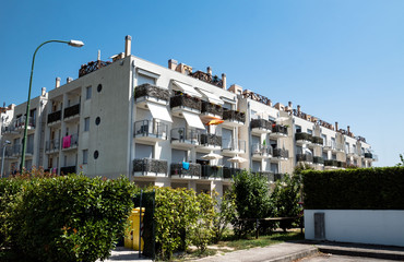 Mehrfamilienhaus