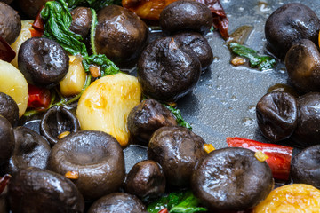 Stir-Fried Barometer Earthstars mushroom
