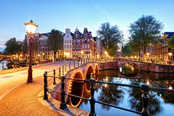 Papier Peint photo Lavable Amsterdam Canals d& 39 Amsterdam côté ouest au crépuscule Pays-Bas