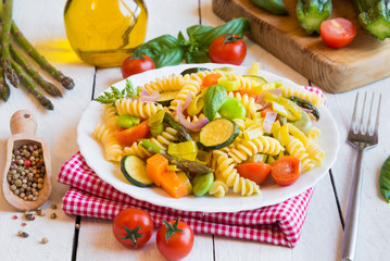 Fusilli pasta with vegetable sauce