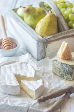 Camembert and Roucolons with pears and grape