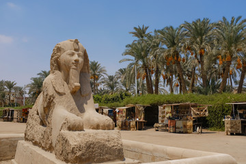 エジプト アラバスター製のスフィンクス  - Alabaster Sphinx of Memphis.  Egypt.