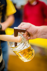 Spillatura di un boccale di birra da 1 litro