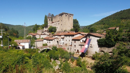 Fototapeta na wymiar Verrucola village in Lunigiana, north Tuscany, Italy.