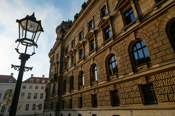 Fototapeta na wymiar Historisches Wohnhaus im Barock Stil in der Rampische Straße in Dresden